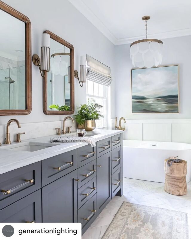 The Mellita Pendant by Sea Gull Collection ( @generationlighting ) adds a coastal 🌊, tranquil vibe to this bathroom by @tailored_designs_charlotte⁣
⁣
📷: @heather_ison⁣

.
.
.
.
.
#distinctivelighting #lighting #lightingstore #lightingdesign #lightingshowrooms #lightingfixtures #lightingideas #home #homerenovation #homestyling #homeinspo #homedecor #homedesign #homeinterior #instahome #interiorstyling #design #decor #decortips #interiordecorating #interiordesign #hgtv #designtips #hometips #showroom #stcatharines #niagarafalls #fonthill 
.
.
.
Posted @withregram