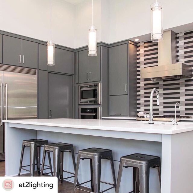Great industrial kitchen mixed with modern lighting. ⁣
⁣
@contempodesigns.⁣
. . . ⁣
Lighting: The Frost Pendants by @et2lighting 
.
.

#distinctivelighting #lighting #lightingstore #lightingdesign #lightingshowrooms #lightingfixtures #lightingideas #home #homerenovation #homestyling #homeinspo #homedecor #homedesign #homeinterior #instahome #interiorstyling #design #decor #decortips #interiordecorating #interiordesign #hgtv #designtips #hometips #showroom #stcatharines #niagarafalls #fonthill 

.
.
.
Posted @withregram