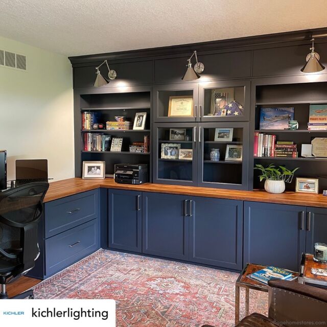 Home office spaces continue to be important in today's world and we love the modern industrial details of this office from @villagehomestores 
💡 Ellerbeck by @kichlerlighting 
.
.

#distinctivelighting #lighting #lightingstore #lightingdesign #lightingshowrooms #lightingfixtures #lightingideas #home #homerenovation #homestyling #homeinspo #homedecor #homedesign #homeinterior #instahome #interiorstyling #design #decor #decortips #interiordecorating #interiordesign #hgtv #designtips #hometips #showroom #stcatharines #niagarafalls #fonthill 

.
.
.
Posted @withregram