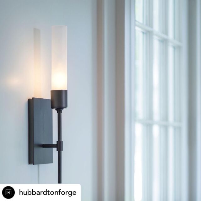 Looking for a classic sconce? The Vela Sconce by @hubbardtonforge is clean and contemporary.
.
.

#distinctivelighting #lighting #lightingstore #lightingdesign #lightingshowrooms #lightingfixtures #lightingideas #home #homerenovation #homestyling #homeinspo #homedecor #homedesign #homeinterior #instahome #interiorstyling #design #decor #decortips #interiordecorating #interiordesign #hgtv #designtips #hometips #showroom #stcatharines #niagarafalls #fonthill 

.
.
.
Posted @withregram