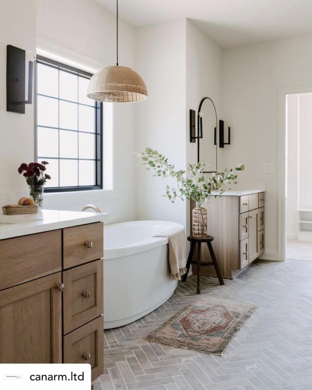 We love that the Aubrie chandelier and King wall lights by @canarm.ltd are featured in this stunning bath! Great design @blackbirchhomes 🙌🏻 
.
.

#distinctivelighting #lighting #lightingstore #lightingdesign #lightingshowrooms #lightingfixtures #lightingideas #home #homerenovation #homestyling #homeinspo #homedecor #homedesign #homeinterior #instahome #interiorstyling #design #decor #decortips #interiordecorating #interiordesign #hgtv #designtips #hometips #showroom #stcatharines #niagarafalls #fonthill 

.
.
.
Posted @withregram