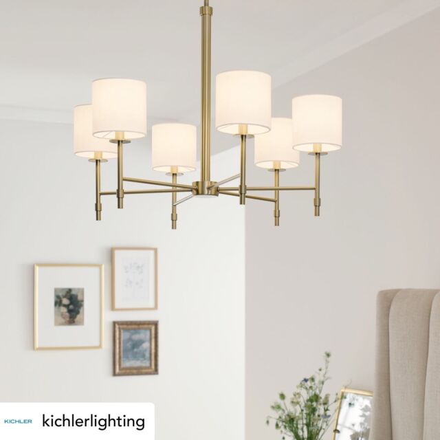 DESIGN TIP • Traditional style begs you to declutter. Throw away what doesn’t match your current style. Simplify with a unified palette. Tip credit to @kichlerlighting 
.
.

#distinctivelighting #lighting #lightingstore #lightingdesign #lightingshowrooms #lightingfixtures #lightingideas #home #homerenovation #homestyling #homeinspo #homedecor #homedesign #homeinterior #instahome #interiorstyling #design #decor #decortips #interiordecorating #interiordesign #hgtv #designtips #hometips #showroom #stcatharines #niagarafalls #fonthill 

.
.
.
Posted @withregram