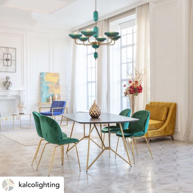 Lighting in your home can be as captivating as abstract art. From the peacock green glass to a repeated reeded pattern, the Verde pendant by @kalcolighting was designed to be the ultimate accent in your bold color story.

.
.

#distinctivelighting #lighting #lightingstore #lightingdesign #lightingshowrooms #lightingfixtures #lightingideas #home #homerenovation #homestyling #homeinspo #homedecor #homedesign #homeinterior #instahome #interiorstyling #design #decor #decortips #interiordecorating #interiordesign #hgtv #designtips #hometips #showroom #stcatharines #niagarafalls #fonthill 

.
.
.
Posted @withregram
